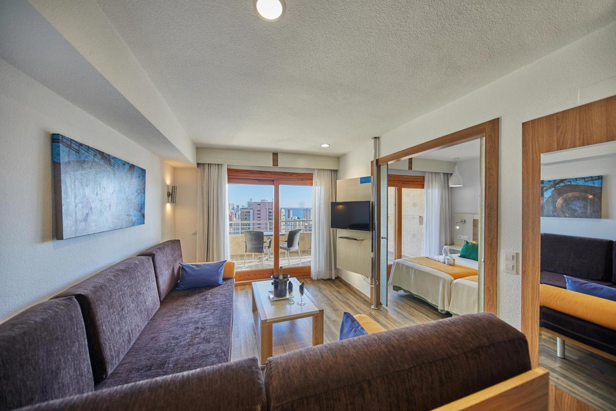 Sandos Benidorm Suites (Adults Only) Oda fotoğraf